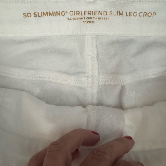 Chico's White Girlfriend Slim Leg Crop Jeans Size 14 - Picture 3 of 5